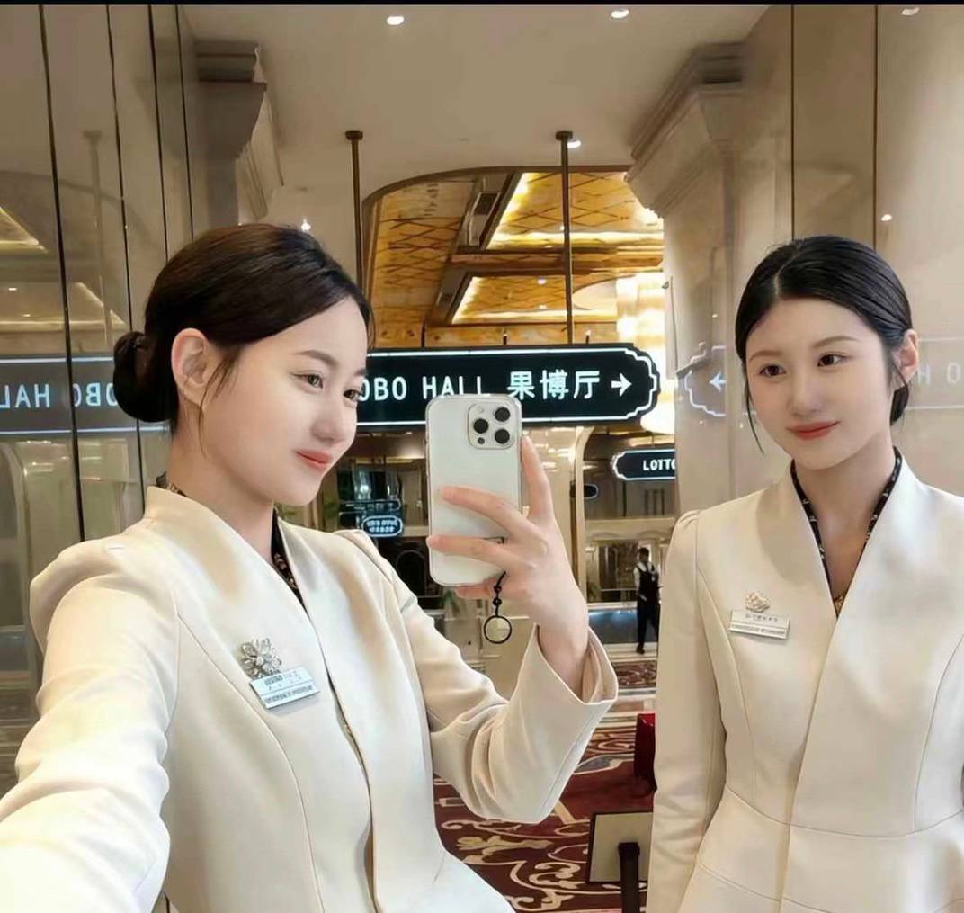福布斯公司游戏 - 官方网站 - 光年旅者 AI星际探索